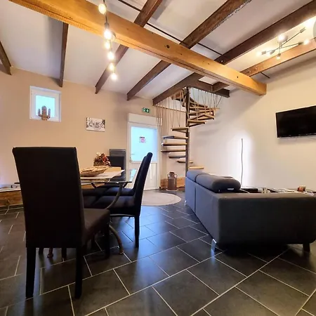 Familial Inclus Avec Cour, Terrasse Et Equipements Equestres, Proche Du Parc Naturel De L'avesnois - Fr-1-510-190 Holiday home